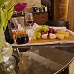 بيت ضيافة Ancient Maltese House With Modern Interior 3 Min Away From Airport Tal-pinu