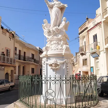 Ancient Maltese House With Modern Interior 3 Min Away From Airport Tal-pinu Gudja