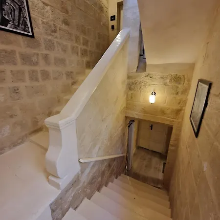 Ancient Maltese House With Modern Interior 3 Min Away From Airport Tal-pinu Gudja