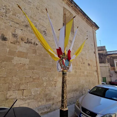 Ancient Maltese House With Modern Interior 3 Min Away From Airport Tal-pinu Gudja