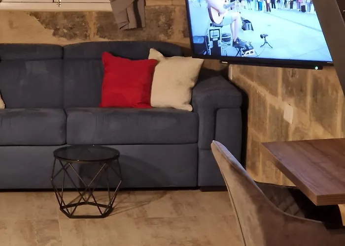 Ancient Maltese House With Modern Interior 3 Min Away From Airport Tal-pinu Pensión