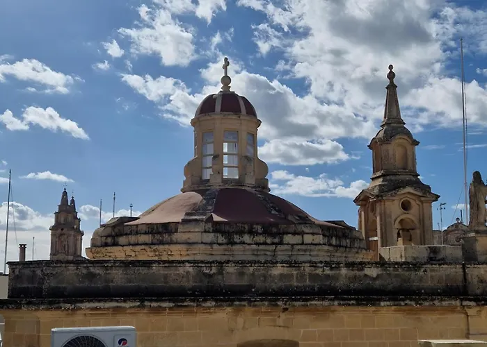 Ancient Maltese House With Modern Interior 3 Min Away From Airport Tal-pinu