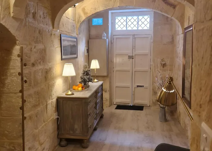 Ancient Maltese House With Modern Interior 3 Min Away From Airport Tal-pinu *