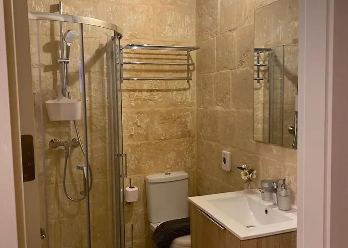 Ancient Maltese House With Modern Interior 3 Min Away From Airport Tal-pinu Gudja