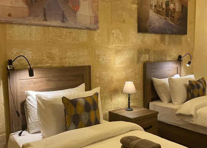 Ancient Maltese House With Modern Interior 3 Min Away From Airport Tal-pinu *