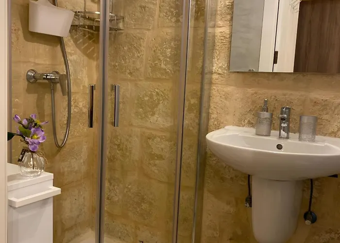 Pensión Ancient Maltese House With Modern Interior 3 Min Away From Airport Tal-pinu Gudja