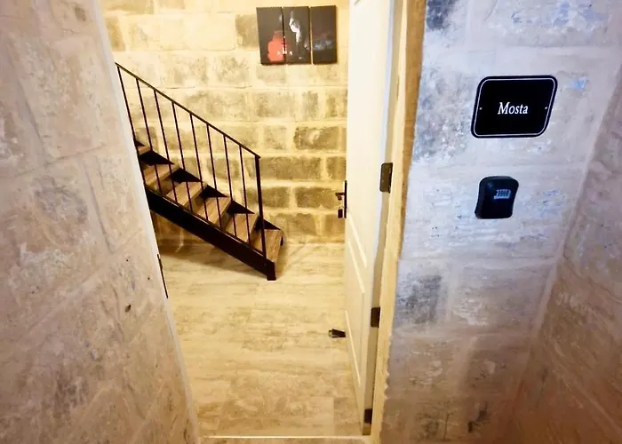 Ancient Maltese House With Modern Interior 3 Min Away From Airport Tal-pinu Gudja