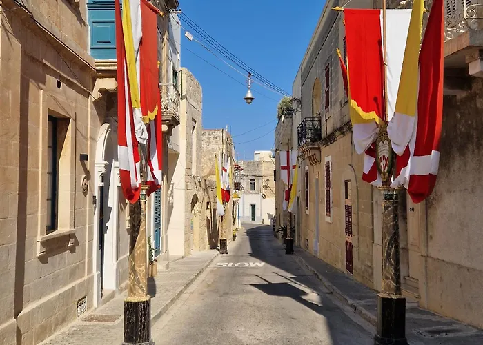 Ancient Maltese House With Modern Interior 3 Min Away From Airport Tal-pinu Pensión