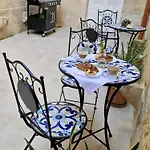 Ancient Maltese House With Modern Interior 3 Min Away From Airport Tal-pinu Gudja