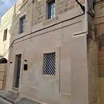 Ancient Maltese House With Modern Interior 3 Min Away From Airport Tal-pinu *