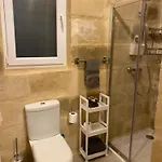 Ancient Maltese House With Modern Interior 3 Min Away From Airport Tal-pinu Affittacamere
