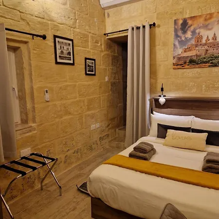 Ancient Maltese House With Modern Interior 3 Min Away From Airport Tal-pinu Pensión