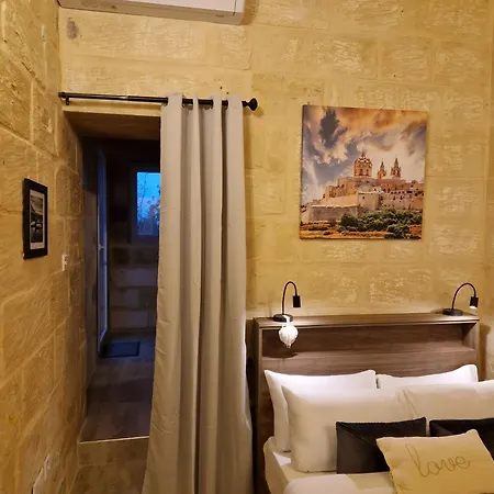 Ancient Maltese House With Modern Interior 3 Min Away From Airport Tal-pinu Gudja