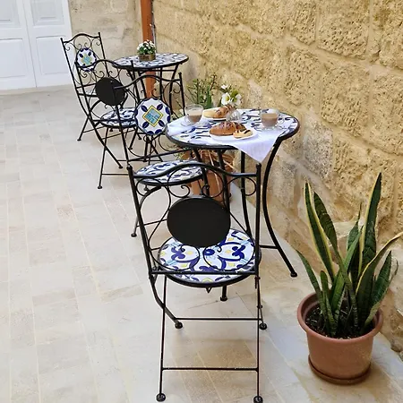 Ancient Maltese House With Modern Interior 3 Min Away From Airport Tal-pinu Pensión *