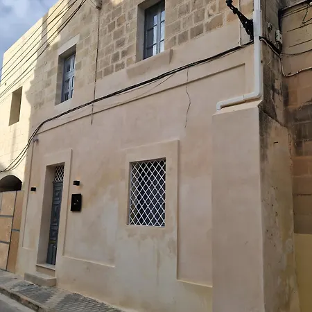 Ancient Maltese House With Modern Interior 3 Min Away From Airport Tal-pinu *