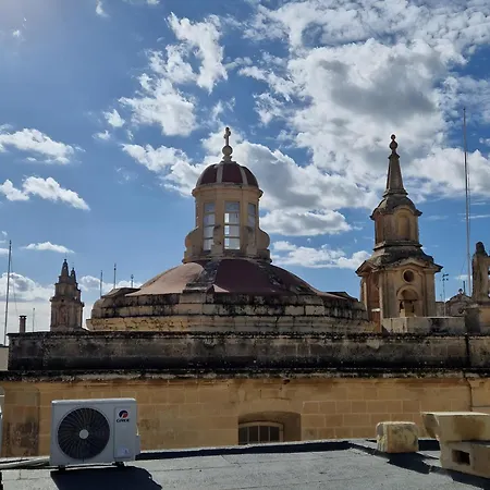 Ancient Maltese House With Modern Interior 3 Min Away From Airport Tal-pinu