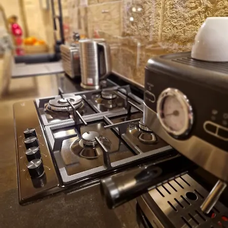Guest house Ancient Maltese House With Modern Interior 3 Min Away From Airport Tal-pinu Gudja