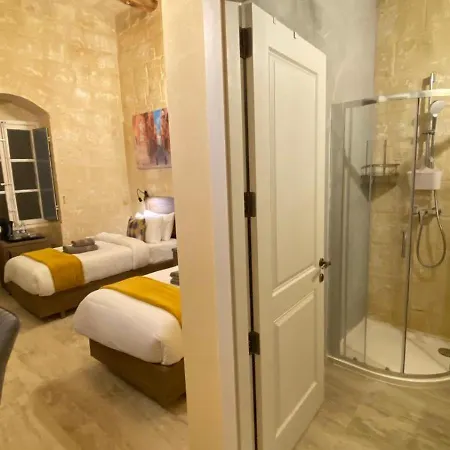 Ancient Maltese House With Modern Interior 3 Min Away From Airport Tal-pinu