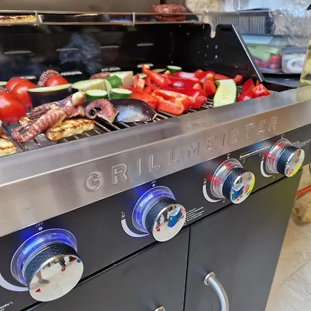 Ancient Maltese House With Modern Interior 3 Min Away From Airport Tal-pinu