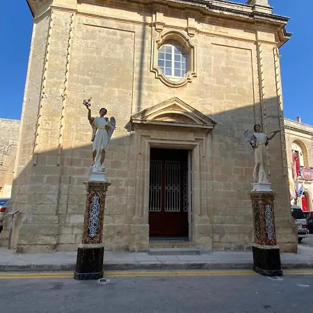 Ancient Maltese House With Modern Interior 3 Min Away From Airport Tal-pinu Pensión