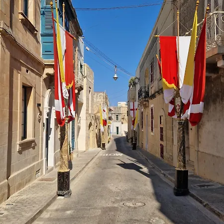 Ancient Maltese House With Modern Interior 3 Min Away From Airport Tal-pinu ゲストハウス