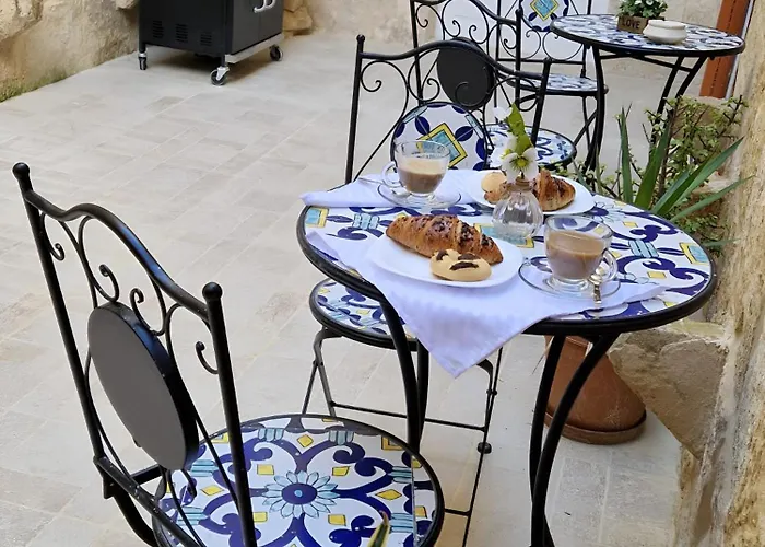 Ancient Maltese House With Modern Interior 3 Min Away From Airport Tal-pinu Gudja