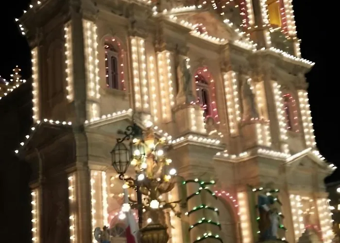 Guest house Ancient Maltese House With Modern Interior 3 Min Away From Airport Tal-pinu