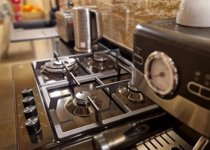 Πανσιόν Ancient Maltese House With Modern Interior 3 Min Away From Airport Tal-pinu Gudja