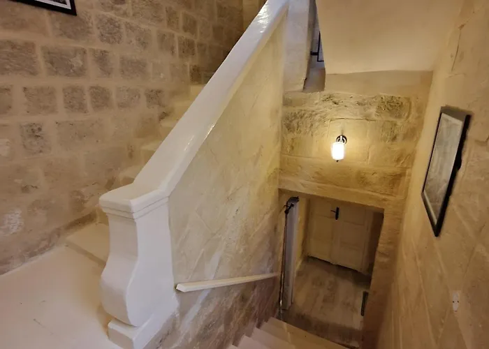Ancient Maltese House With Modern Interior 3 Min Away From Airport Tal-pinu Gudja