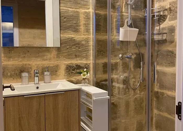 Ancient Maltese House With Modern Interior 3 Min Away From Airport Tal-pinu Gudja